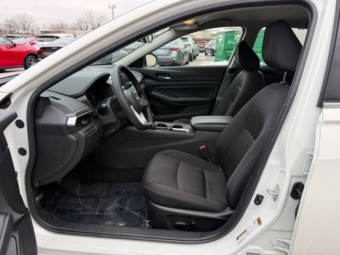 Used 2025 Nissan Altima 2.5 SV image 27