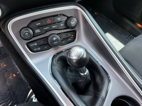 Used 2022 Dodge Challenger R/T Scat Pack RWD image 18
