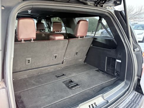 Used 2023 Ford Expedition Max Limited image 13