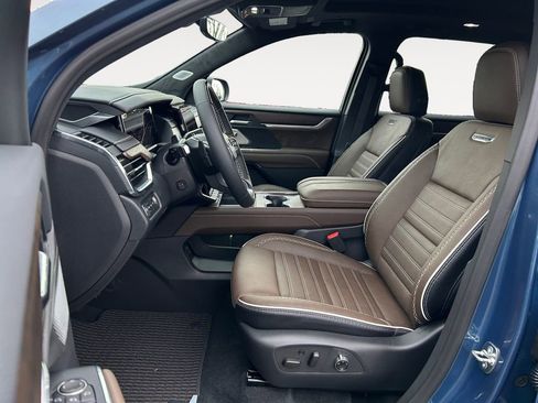 New 2026 GMC Acadia Denali Ultimate image 15