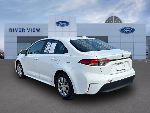Used 2026 Toyota Corolla LE FWD image 4