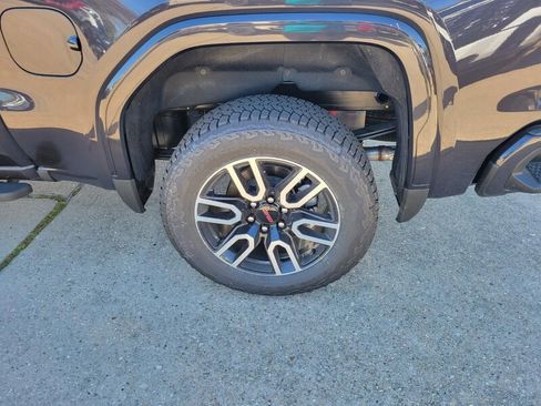 New 2026 GMC Sierra 1500 AT4 w/ AT4 Premium Package image 9