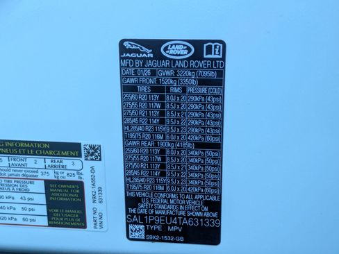 New 2026 Land Rover Range Rover Sport SE AWD/4WD image 33