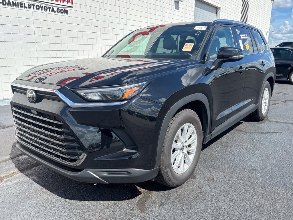 Used 2025 Toyota Grand Highlander FWD image 1