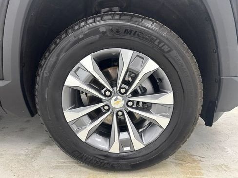 Used 2026 Chevrolet Equinox LT AWD/4WD image 30