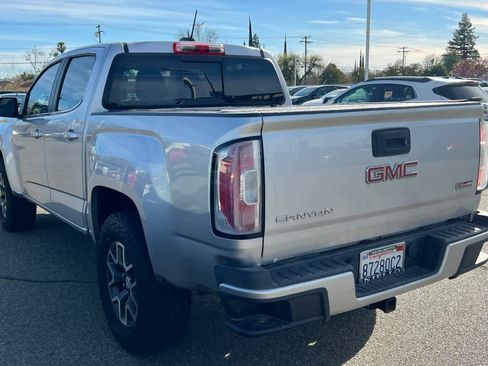 Used 2016 GMC Canyon SLE w/ All Terrain Package image 4