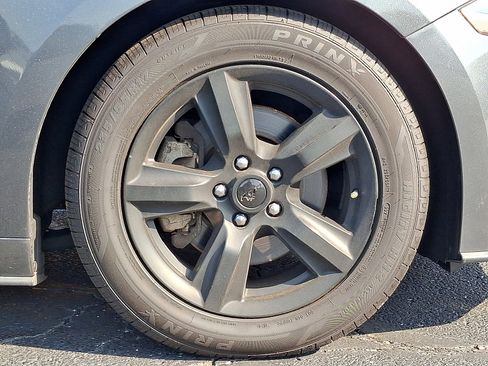 Used 2019 Ford Mustang Convertible RWD image 18
