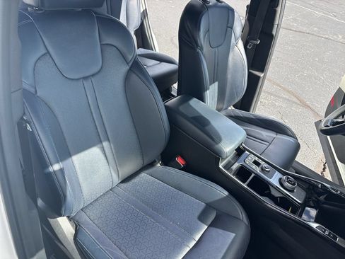 Used 2023 Kia Sorento SX Prestige AWD/4WD image 41