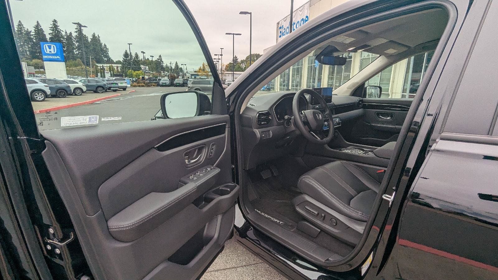 Used 2026 Honda Passport RTL image 9