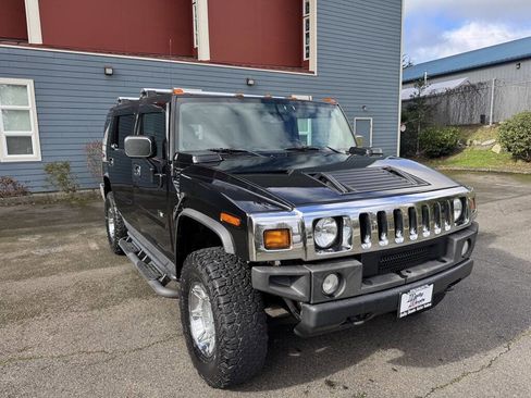 Used 2004 HUMMER H2 w/ Preferred Equipment Group image 10