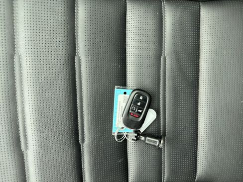 Used 2023 Honda CR-V EX-L image 12