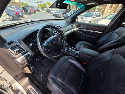 Used 2018 Ford Explorer Sport w/ Equipment Group 401A AWD/4WD image 13