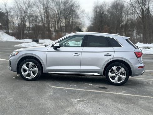 Used 2023 Audi Q5 2.0T Premium Plus w/ Premium Plus Package image 3