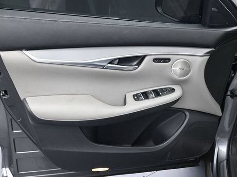 Used 2023 INFINITI QX50 Luxe w/ Accent Package FWD image 18