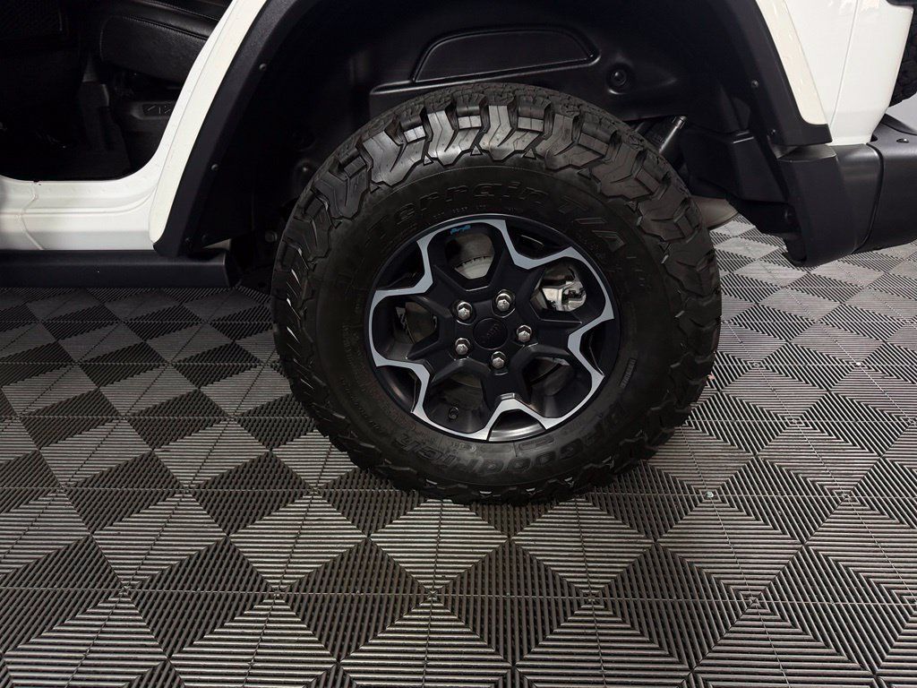 Used 2023 Jeep Wrangler Unlimited Rubicon 4xe w/ Steel Bumper Group AWD/4WD image 11
