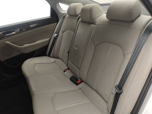 Used 2018 Hyundai Sonata Limited image 18