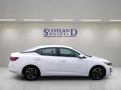 Used 2025 Nissan Sentra SV FWD image 5