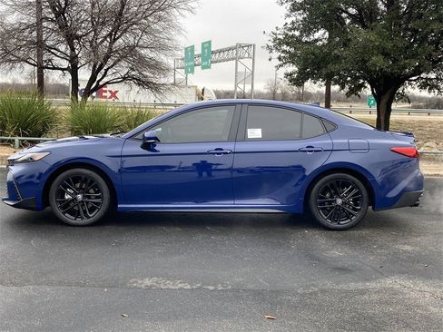 New 2026 Toyota Camry SE image 8