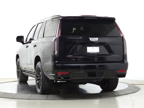 Used 2024 Cadillac Escalade Sport Platinum w/ LPO, ONYX Package AWD/4WD image 3