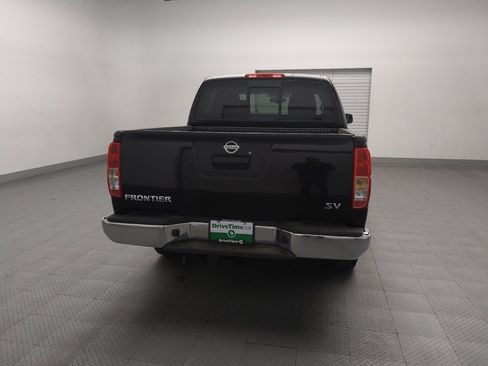 Used 2016 Nissan Frontier SV image 7