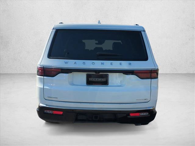Used 2023 Jeep Wagoneer L Series II AWD/4WD image 7