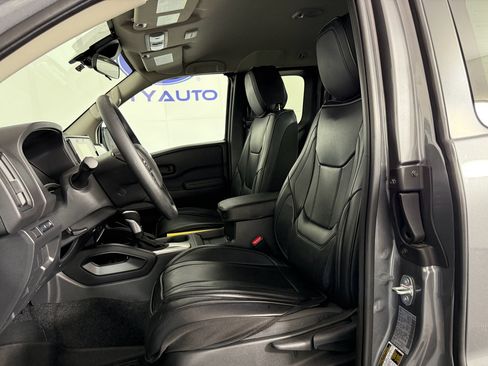 Used 2025 Nissan Frontier S image 21