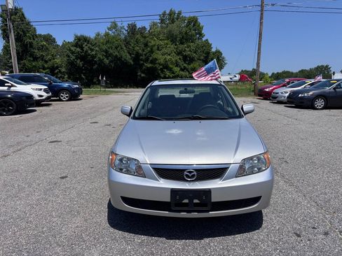 Used 2002 MAZDA Protege FWD image 2