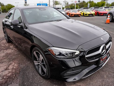 Used 2025 Mercedes-Benz C 300 4MATIC Sedan image 3