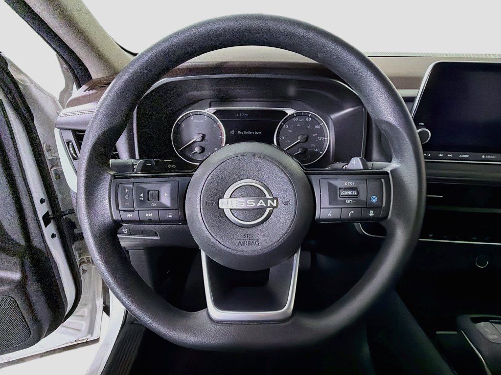 Used 2023 Nissan Rogue SV FWD image 15
