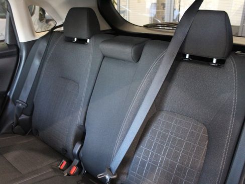 Certified 2023 Honda HR-V LX image 17