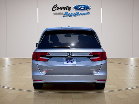 Used 2023 Honda Odyssey Touring image 4