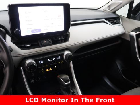 Used 2023 Toyota RAV4 Limited image 16