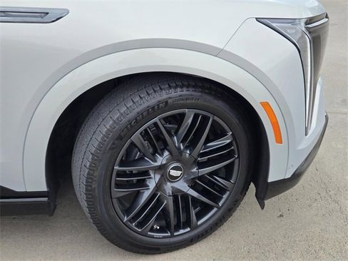 Used 2025 Cadillac Escalade IQ Sport 2 w/ LPO, ONYX Package image 6