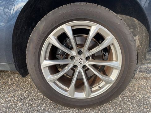 Used 2022 Porsche Macan image 5