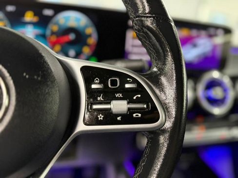 Used 2021 Mercedes-Benz GLB 250 4MATIC image 25