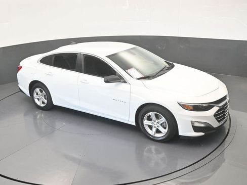 Used 2022 Chevrolet Malibu LS image 46
