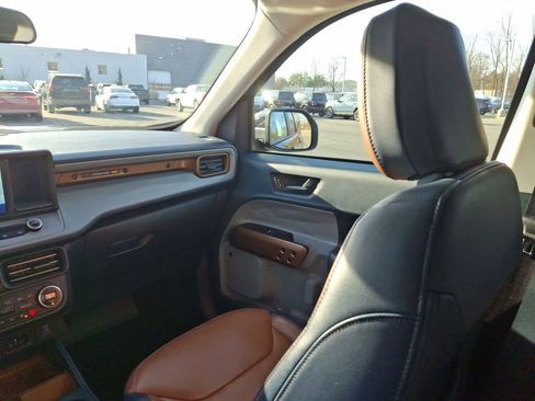 Certified 2022 Ford Maverick Lariat w/ Lariat Luxury Package image 11