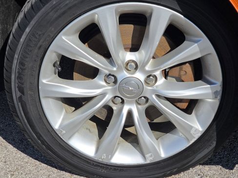 Used 2015 Chrysler 200 C image 7