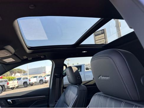 New 2026 Buick Enclave Avenir image 26