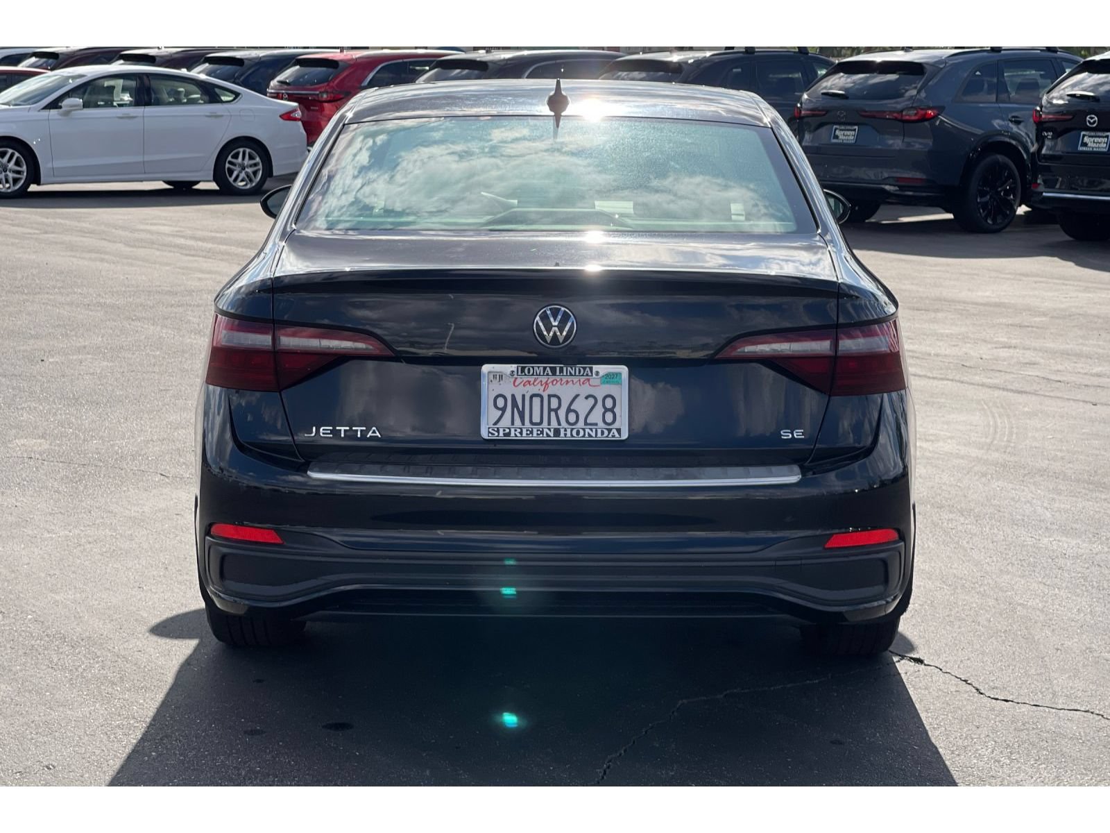 Used 2023 Volkswagen Jetta SE FWD image 4