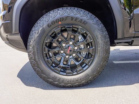 New 2026 GMC Canyon Elevation w/ Convenience Package RWD image 7