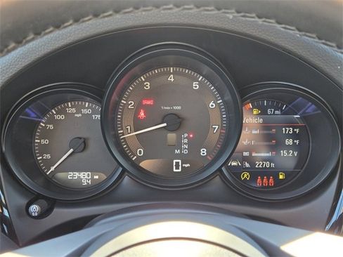 Used 2023 Porsche Macan image 30