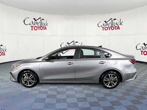 Used 2024 Kia Forte LXS image 4