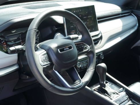 Used 2025 Jeep Compass Limited AWD/4WD image 19