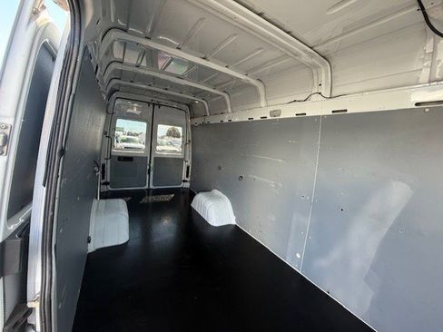 Used 2005 Dodge Sprinter 3500 w/ PWR Convenience Group image 12