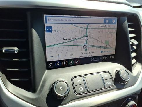 Used 2023 GMC Acadia SLT w/ Elevation Edition image 26