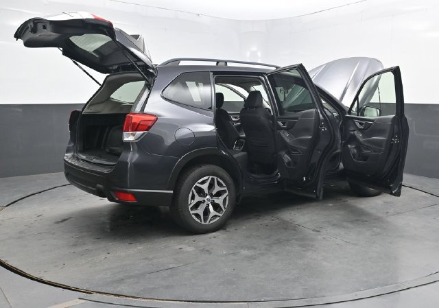 Used 2019 Subaru Forester Premium AWD/4WD image 49