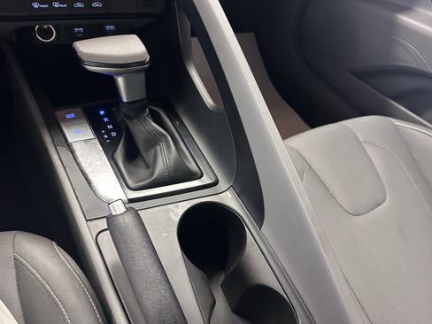 Used 2021 Hyundai Elantra SEL image 49