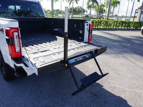 Used 2025 Ford F250 Platinum AWD/4WD image 14
