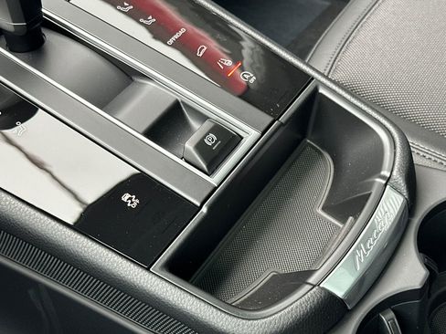 New 2026 Porsche Macan image 26